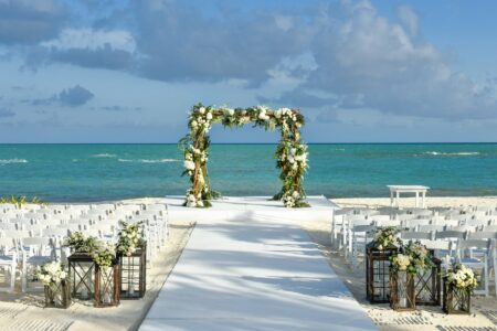 KHaydenRosewoodMayakobaAMQPalapaWeddingBeachCeremonySetup